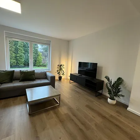 Haus Mit Garten - Kingbett - Wifi - Parkplatz Έσσεν