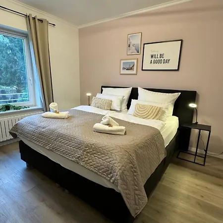 Haus Mit Garten - Kingbett - Wifi - Parkplatz Appartement Essen