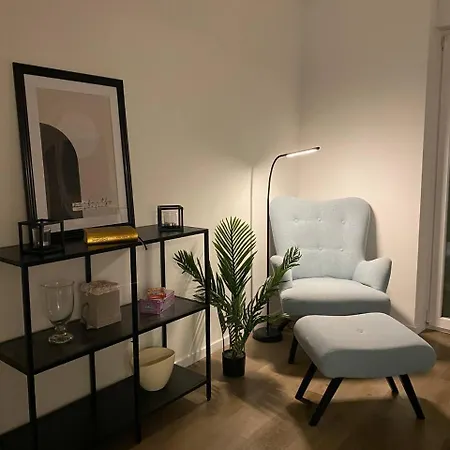 Haus Mit Garten - Kingbett - Wifi - Parkplatz Διαμέρισμα *