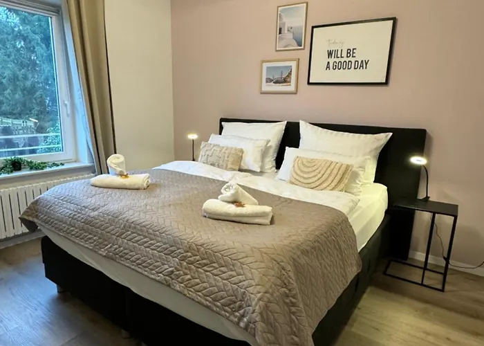 Haus Mit Garten - Kingbett - Wifi - Parkplatz Appartement Essen