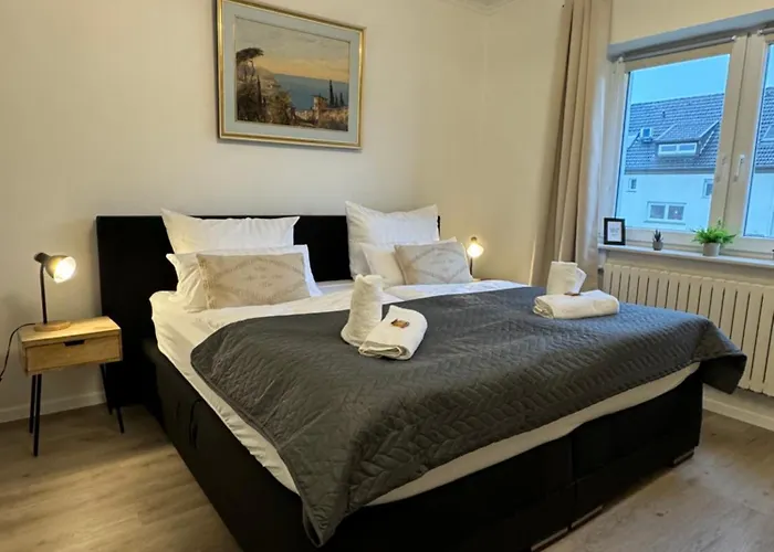 Haus Mit Garten - Kingbett - Wifi - Parkplatz Appartement