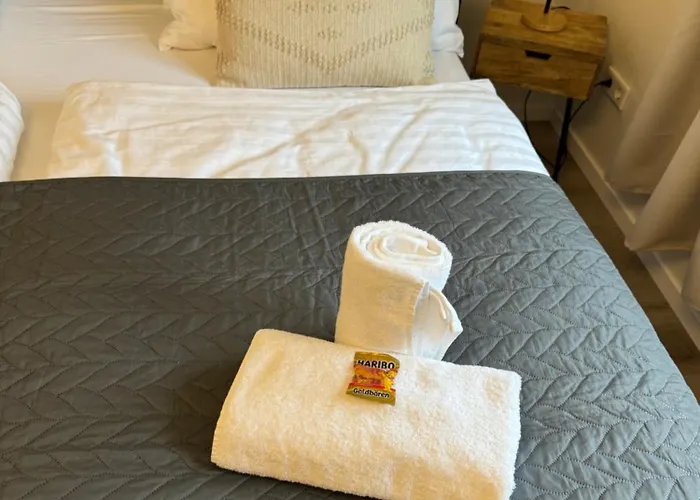 Haus Mit Garten - Kingbett - Wifi - Parkplatz Appartement *